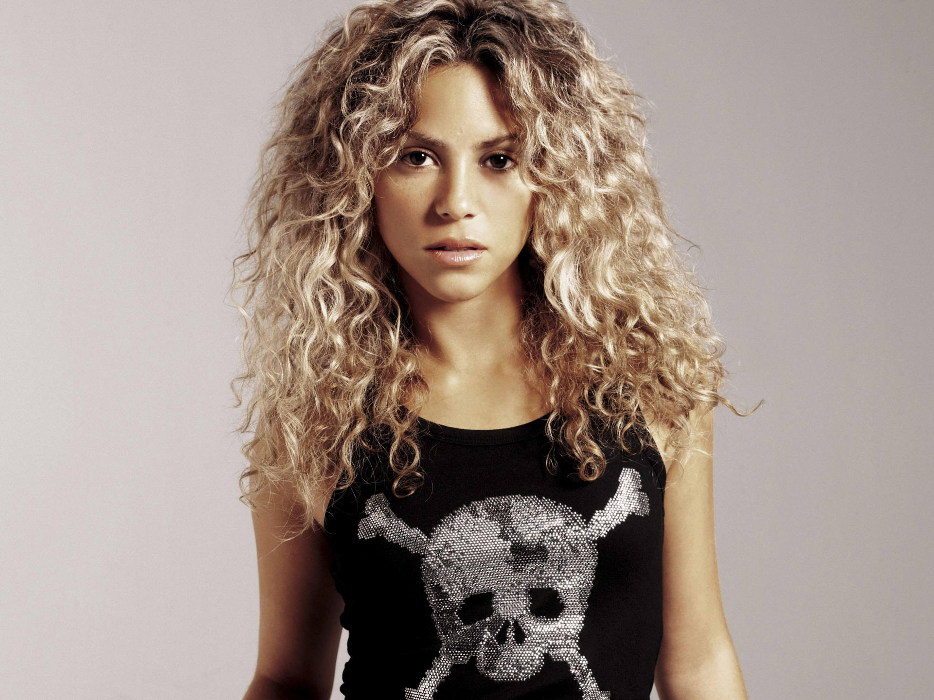 ltkuvxah.jpg aus dem Album Shakira Wallpapers von Wesker - directupload.net